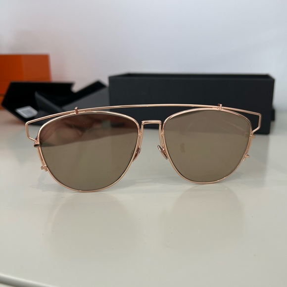 Dior Technologic Sunglasses - Picture 3 of 6